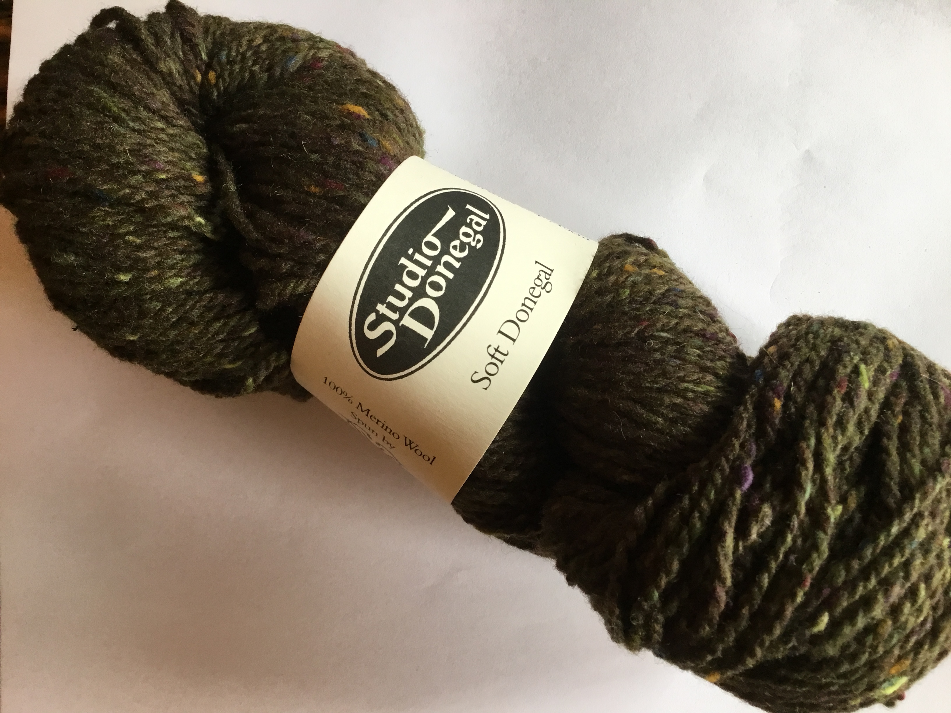 Anvendt Woods træt af Soft Donegal | Olive – Adirondack Yarns